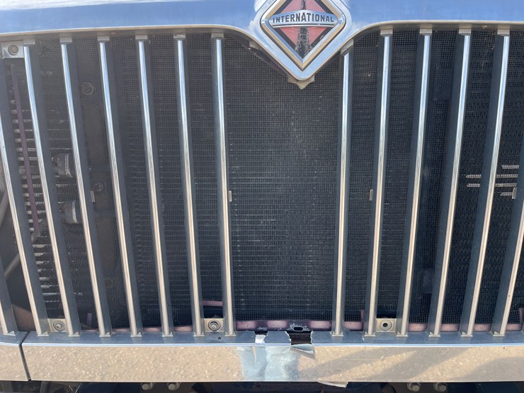 international-7400-image-41