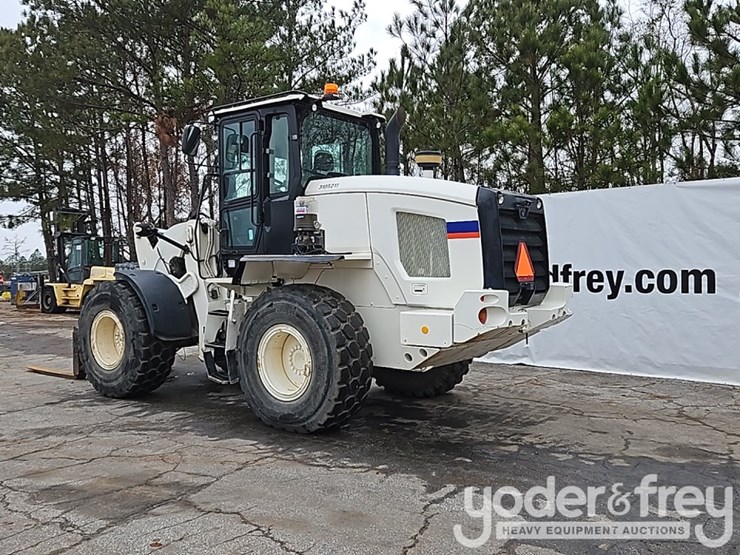 2014-caterpillar-930k-image-3