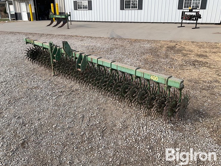 john-deere-400-image-1