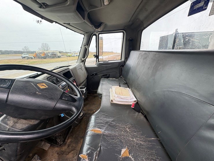 international-durastar-4300-image-16