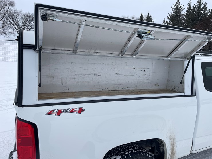 #1167-•-2016-chevrolet-colorado-pickup-truck-(has-wi-title)-image-13