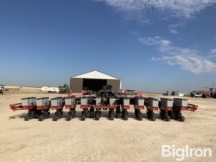 case-ih-1200-image-6