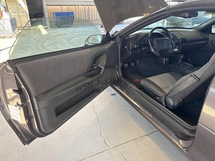 1994-chevrolet-camaro-hatchback-image-21