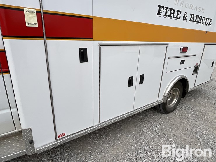 2001-ford-e350-image-17