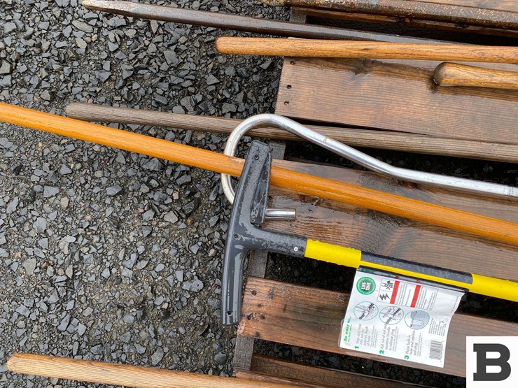 rake,-pitchfork,-shovels,-misc.-hand-tools-image-7