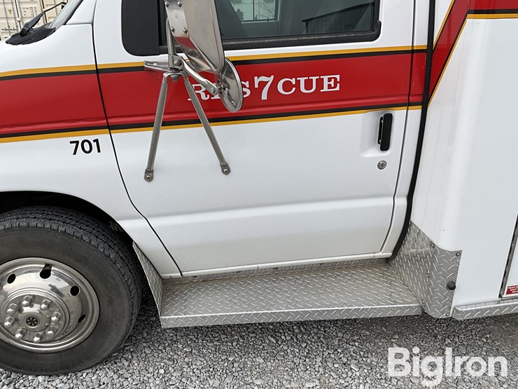 2001-ford-e350-image-12