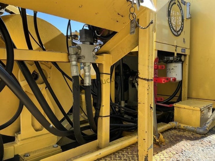 2009-international-7400-image-16