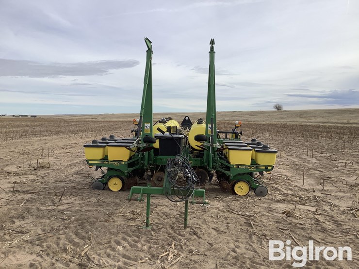 john-deere-7200-image-2