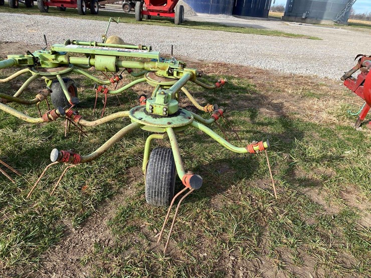 claas-volto-540-image-4