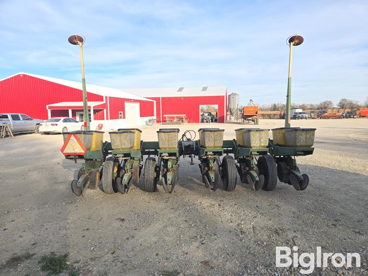 john-deere-7000-image-6