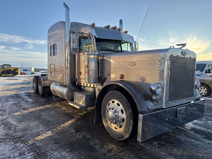 2001-peterbilt-379-image-5