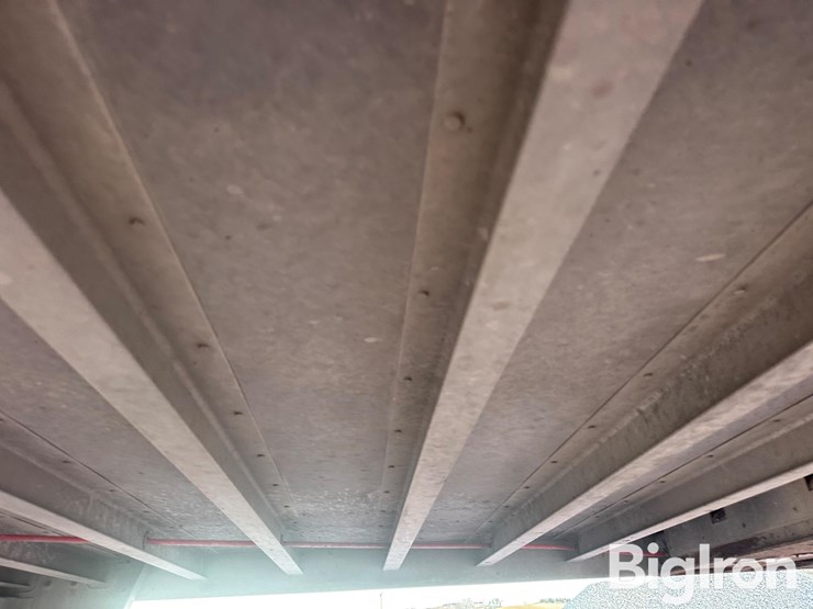 2019-eby-livestock-trailer-image-14