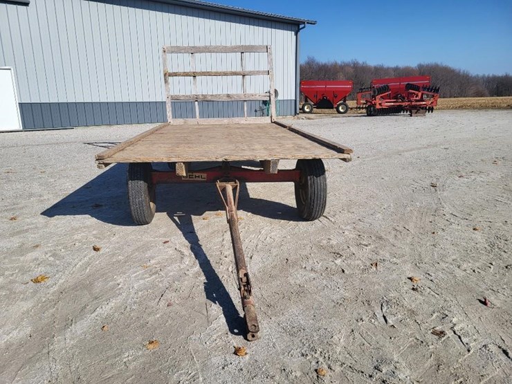 hay-wagon-w/running-gear-image-8