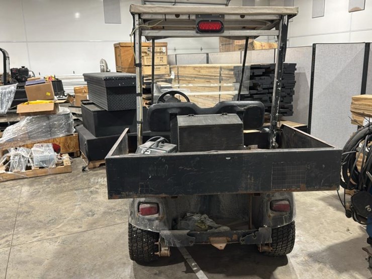 #2351-•-electric-golf-cart*-image-2