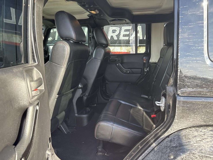 2012-jeep-wrangler-image-15