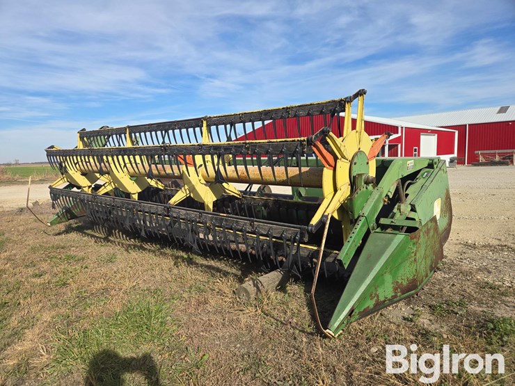 john-deere-216-image-1