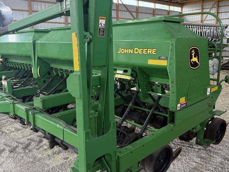 john-deere-1590-image-6