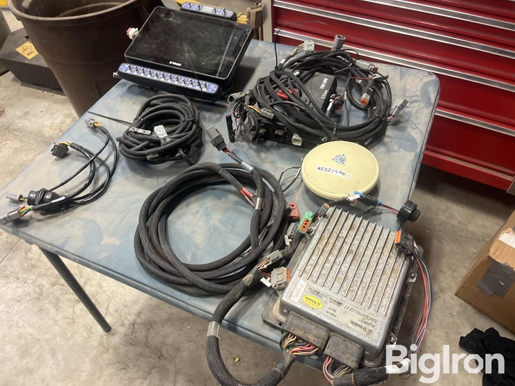 trimble-tmx2050-image-1