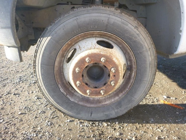 2004-ford-f450-image-16