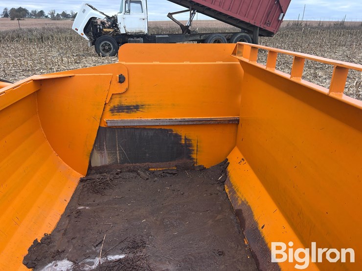 2008-big-dog-8-yard-forced-ejection-pull-type-scraper-image-12