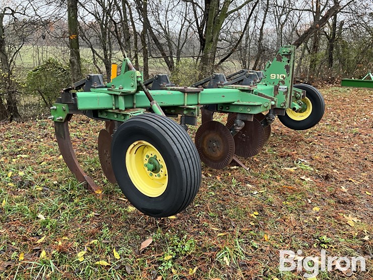 john-deere-910-image-3