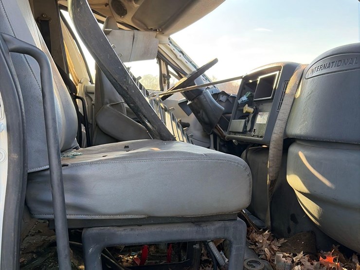 international-dt466-image-15