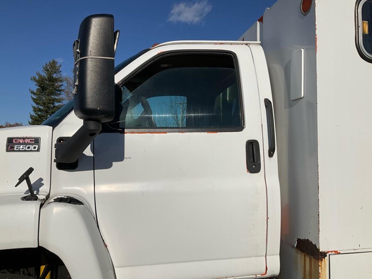 gmc-topkick-image-17