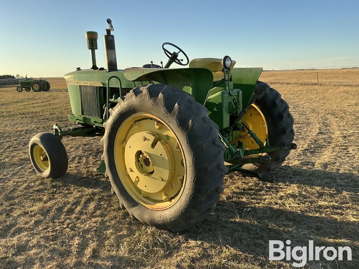 john-deere-3010-image-7