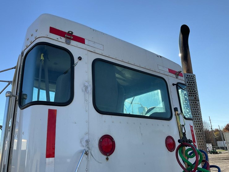 kenworth-t800-image-23