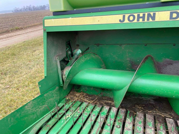 john-deere-328-image-16