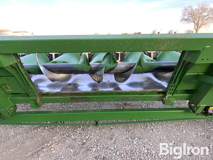 2010-john-deere-608c-image-10