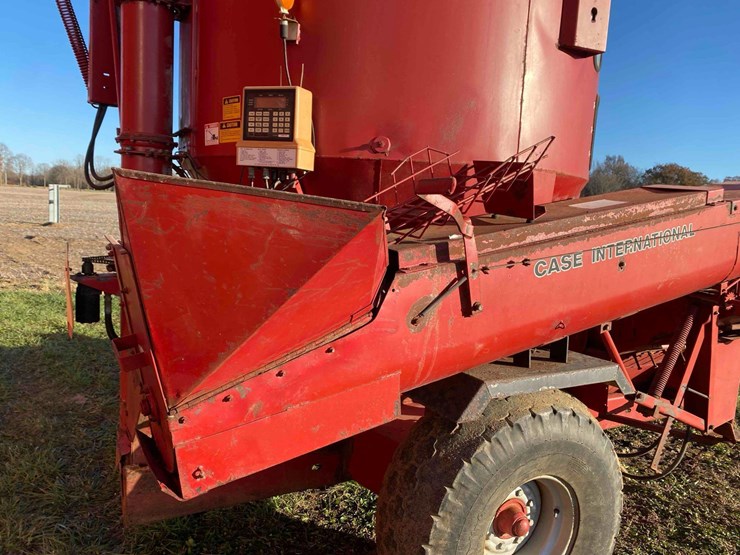 case-ih-1350-image-7