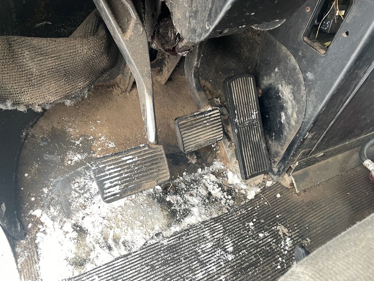 #1154-•-1996-freightliner-truck-tractor-(has-mn-reconstructed-title)-image-35