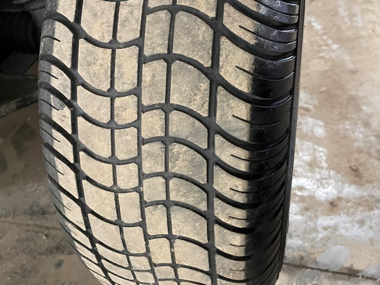 #7476-•-2014-yamaha-electric-golf-cart-image-10