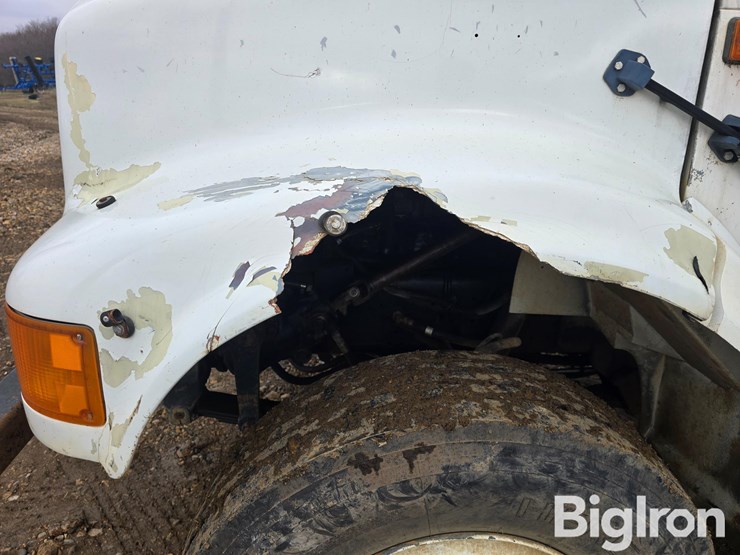 1995-international-4700-image-11