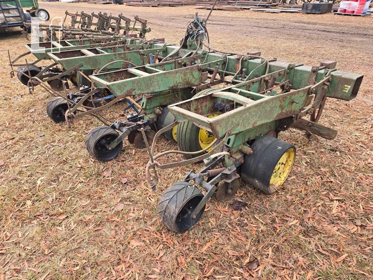 john-deere-7100-image-3