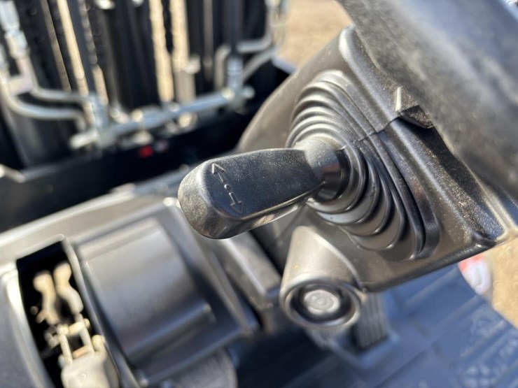 2020-toyota-8fg35u-image-20