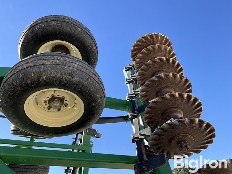 great-plains-3000tt-image-17