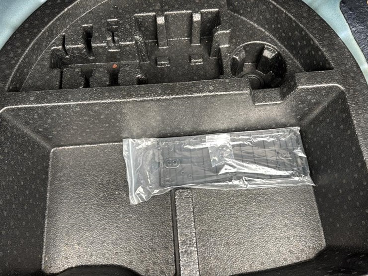 #2051-•-2017-kia-forte*-image-25