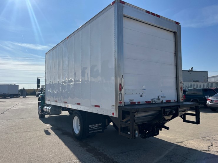 2019-international-durastar-4300-image-7