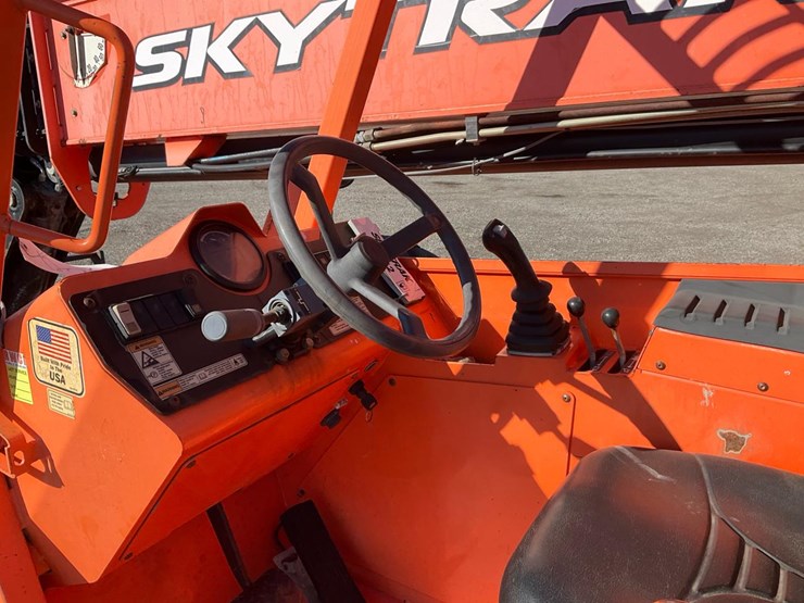 2016-sky-trak-6042-image-64