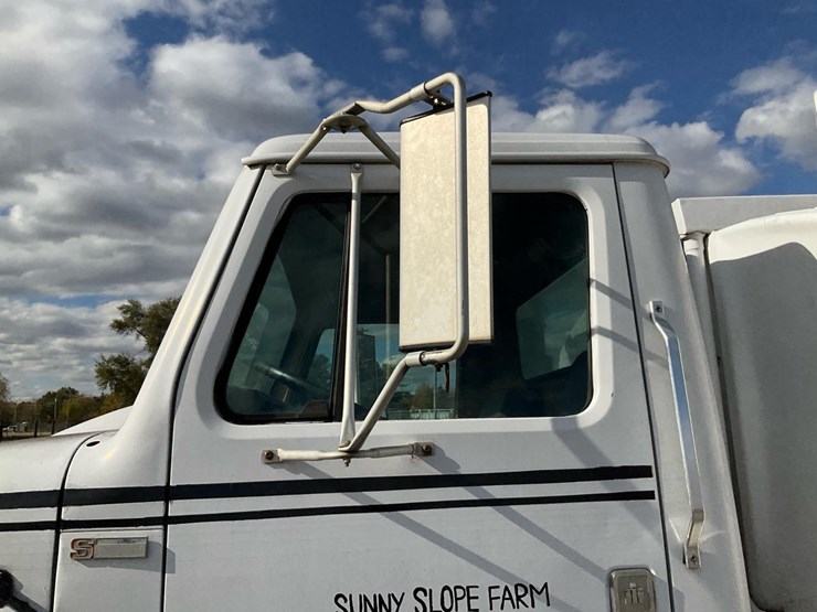 international-1854s-image-14