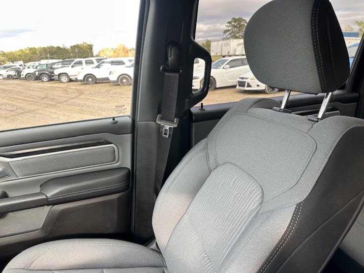 dodge-ram-1500-image-38