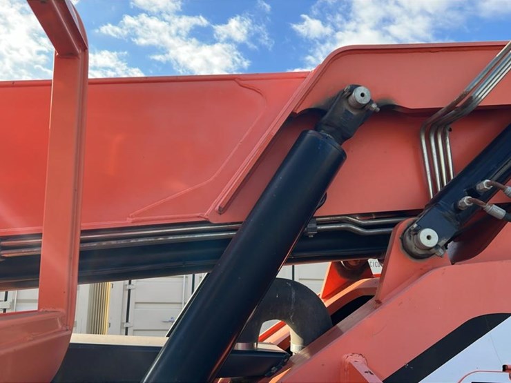 #1206-•-2011-jlg-6042-telehandler-image-30