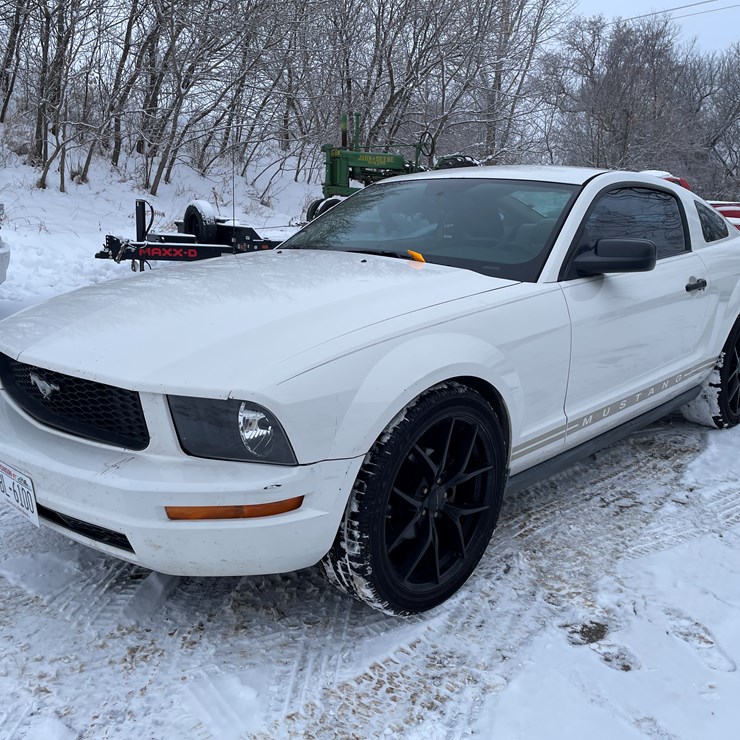 #7475 • 2005 Ford Mustang (Has WI Title)