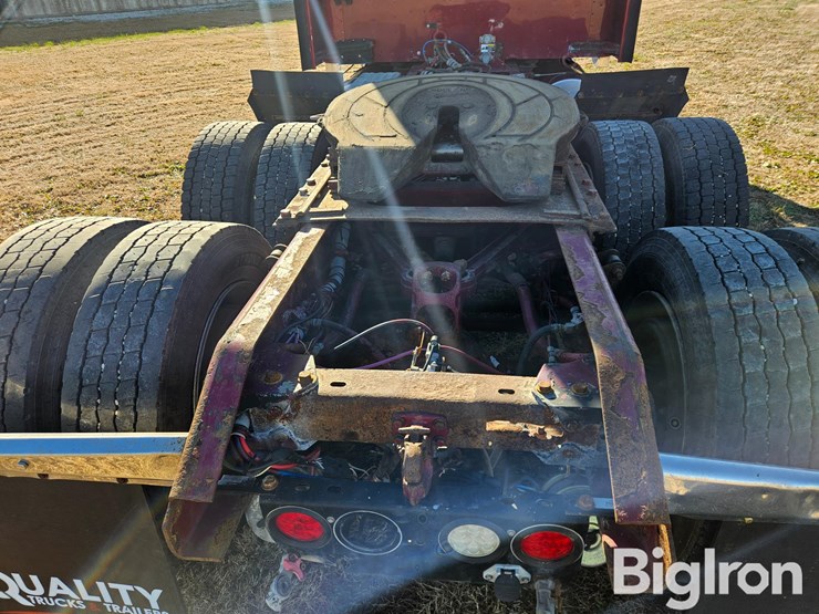 kenworth-w900l-image-9