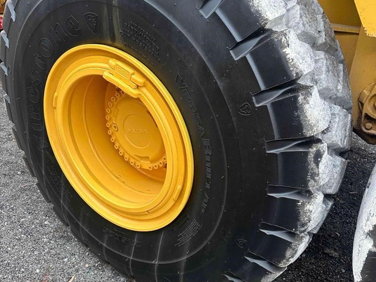 2019-volvo-a25g-image-19