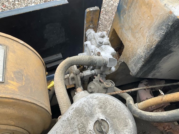 #1354-•-caterpillar-t80b-forklift-image-55