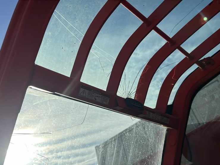 2005-lull-644e-42-image-16