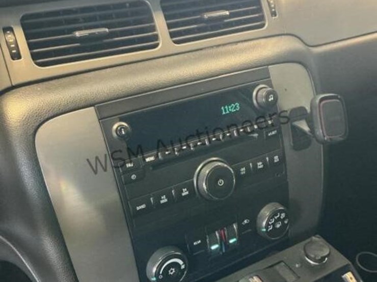 chevrolet-tahoe-image-18